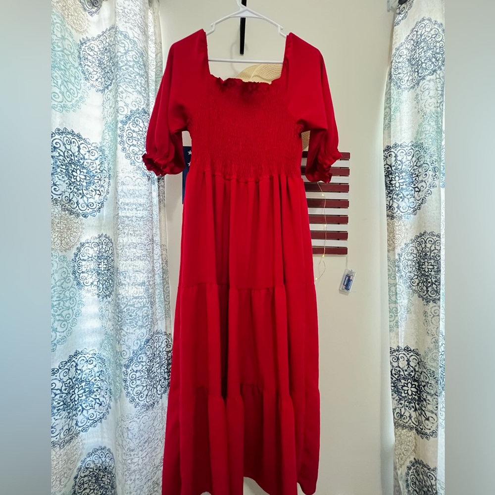 Selling my red dress, I bought it from the Philippines.